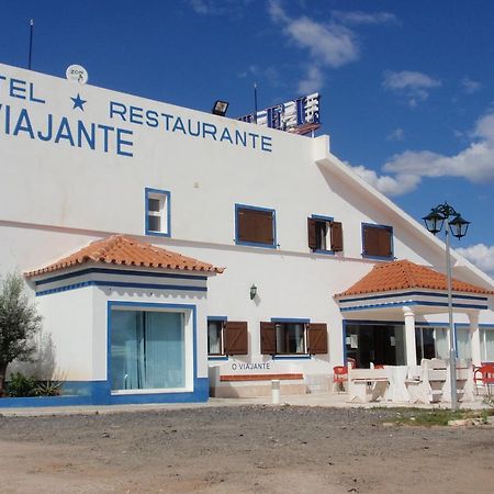 "O Viajante" Low Cost Hotel Естремос Екстериор снимка