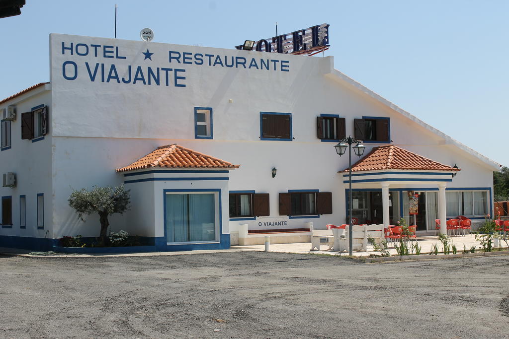 "O Viajante" Low Cost Hotel Естремос Екстериор снимка