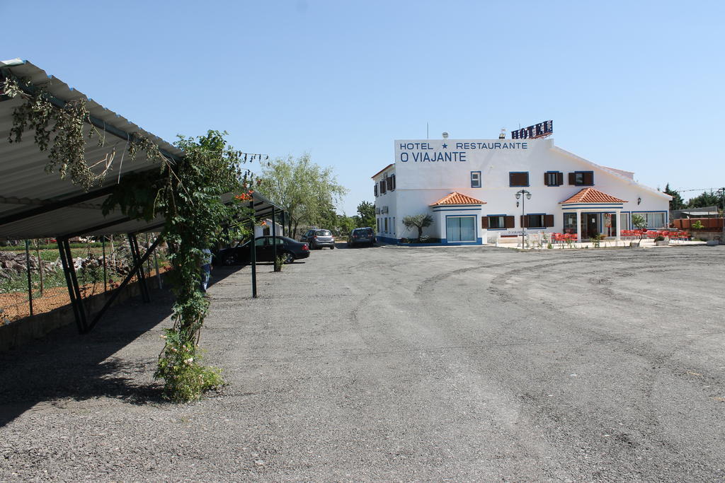 "O Viajante" Low Cost Hotel Естремос Екстериор снимка