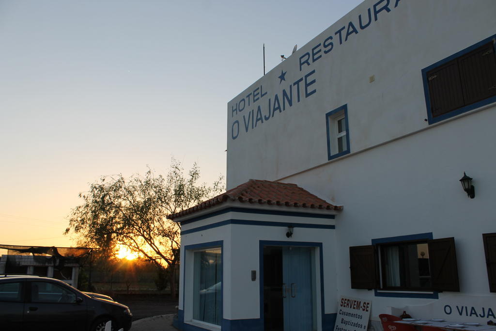 "O Viajante" Low Cost Hotel Естремос Екстериор снимка