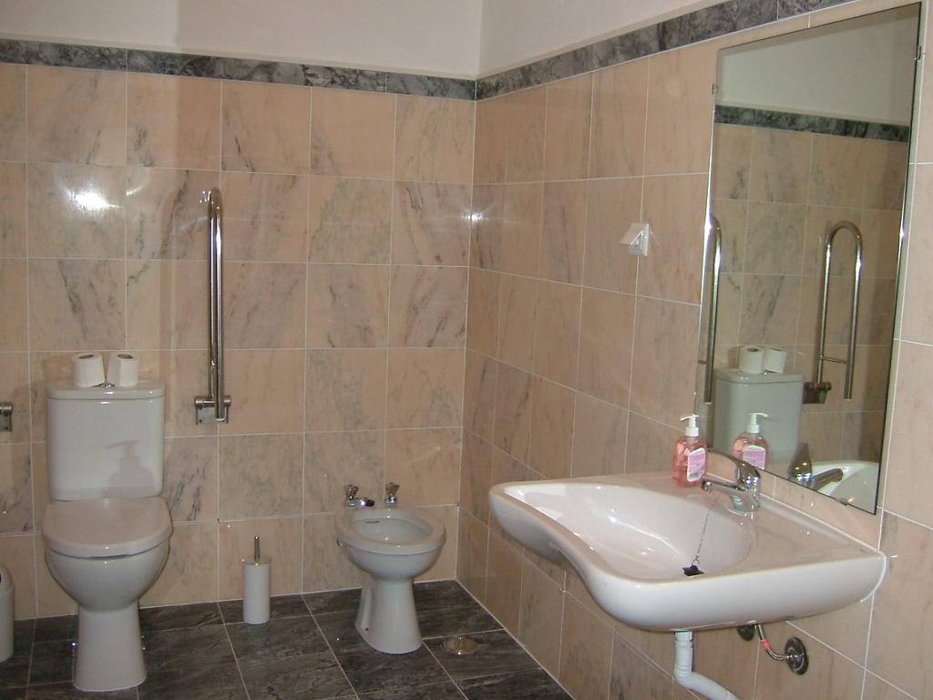 "O Viajante" Low Cost Hotel Естремос Стая снимка