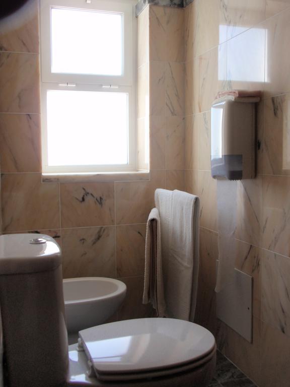"O Viajante" Low Cost Hotel Естремос Стая снимка